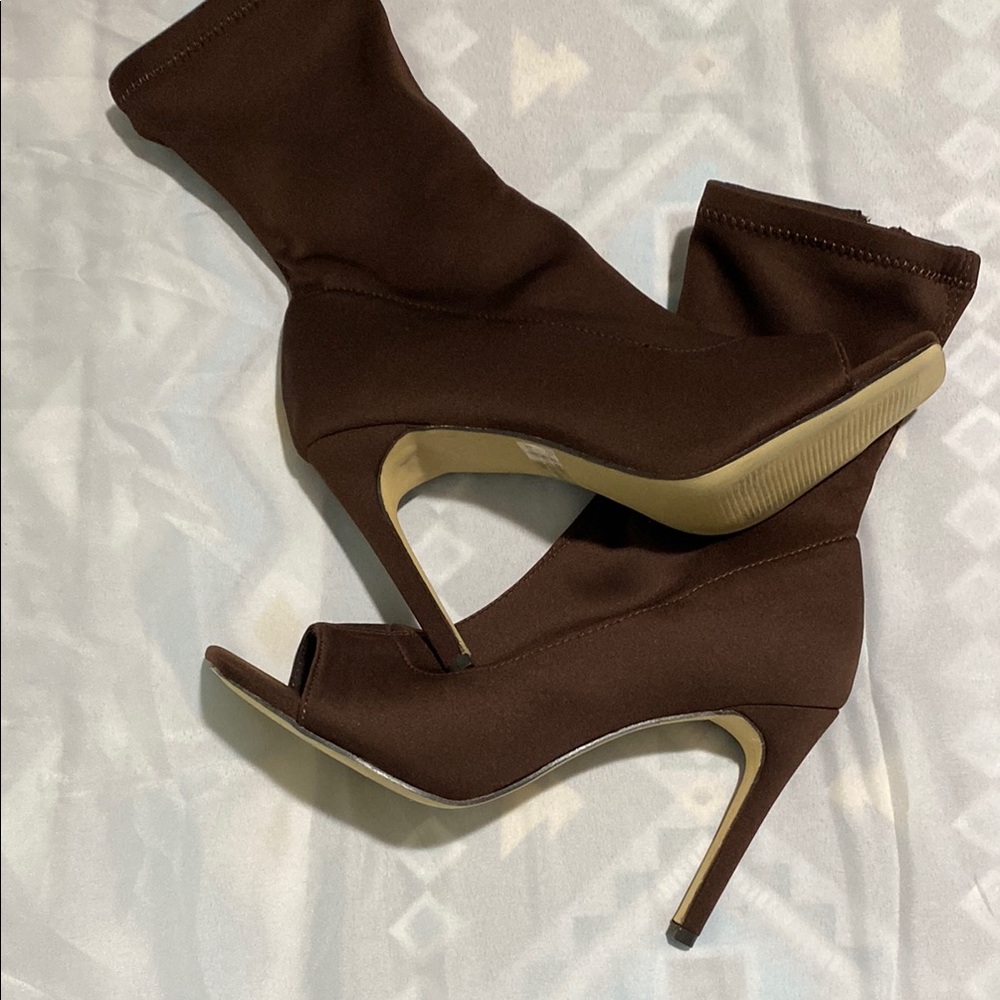 Rouge! Brown Peep-Toe Ankle Boots with Stiletto Heel